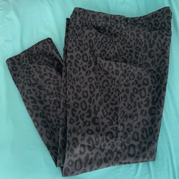 Gloria Vanderbilt Denim - Gloria Vanderbilt Amanda Jeans Animal Print